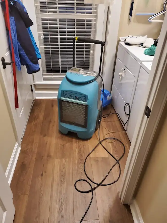 Commercial dehumidifier deployed for Flood Damage Cleanup in South Apopka